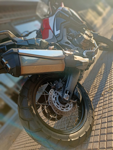 Honda Africa Twin At 1000 2017 Performance Bikes