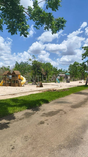 Terreno En Residencial Ubicado En Carretera Caucel - Hunucma, Yucatán