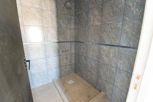 Departamento En Venta - 2 Dormitorios 1 Baño - Cochera - 95mts2 - Venado Tuerto, Santa Fe