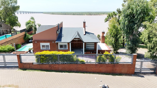 Casa De 3 Dormitorios En Alquiler Sobre La Barranca Rosario