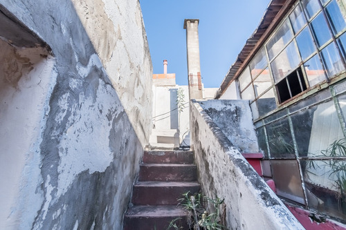 En Venta. Ph 2 Ambientes. A Reciclar. Terraza Propia.