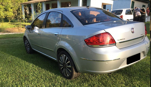 Fiat Linea 2011 1.8 16v Absolute Flex Dualogic 4p