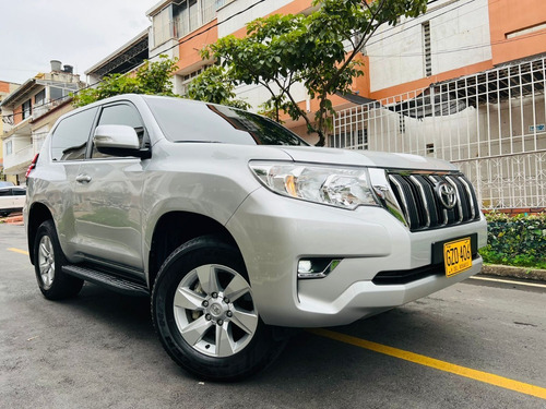 Imagen 3 de 11 de Toyota Prado Txl Sumo 2020