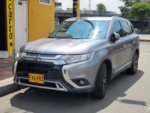 Mitsubishi Outlander 2.4 Kaiteki 4x4 automática