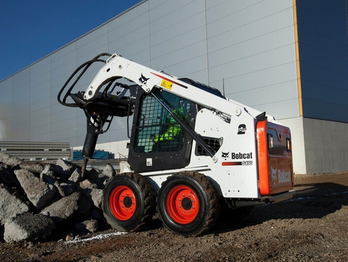 Imagen 7 de 18 de Minicargadora Bobcat, Desde
