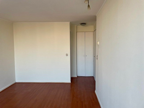 Vendo Dpto. 3 Dorm. Y 2 Baños A Cuadras Metro Ñuñoa