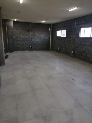 Bodega Industrial En Las Brisas