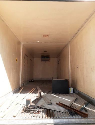 Imagem 10 de 19 de Baú Refrigerado Ibiporã 8,60 Metros 18x De R$ 2.615,36