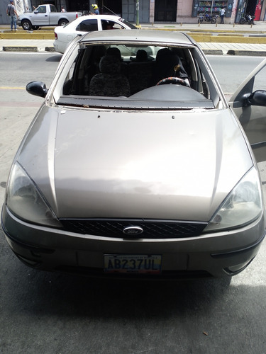 Parabrisa/vidrios Laterales/ Trasero/ Ford Focus Varios Años