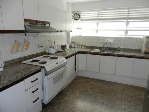 Imagen 6 de 14 de Casa En Venta En Lomas De Chuao, Caracas. Con Terraza Y Jardín. Código 21-1672 Mvg