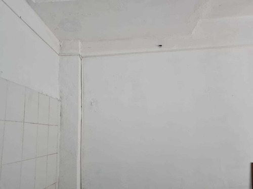 Imagen 4 de 14 de Local Comercial 20 M Oport! Vidriera Al Frente Sin Expensas