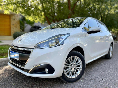 Imagen 1 de 8 de Peugeot 208 1.5 Allure Touchscreen 2016