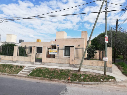 Imagen 1 de 15 de Casa - El Refugio