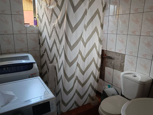 Casa En Venta De 4 Dorm. En San Carlos