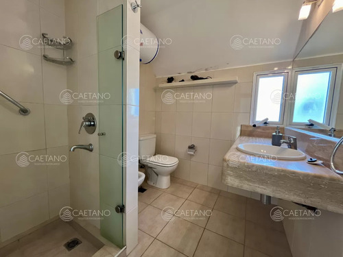 Venta Penthouse Tres Dormitorios. Península, Punta Del Este