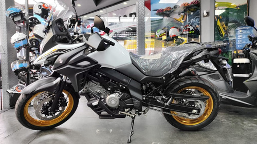 Moto Suzuki V-strom 650