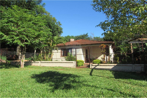 Vendo Casa En El Barrio San Isidro: 2 Habitaciones Y 1 Baño.