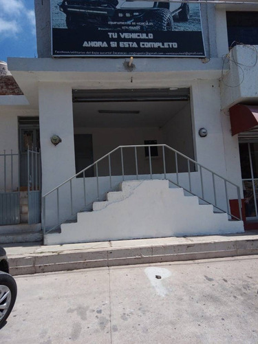 Imagen 3 de 16 de Local Comercial En Zona Muy Centrica Con Cristal De Seguridad