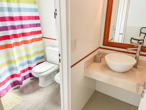 Imagen 24 de 30 de Casa De 4 Dormitorios En Venta En La Comarca De Excelente Calidad