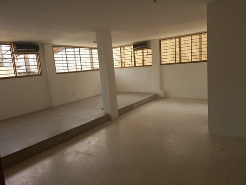 Imagen 16 de 19 de Local Comercial En Boleita Sur Para Oficina- Deposito En Pb A Orilla De Calle