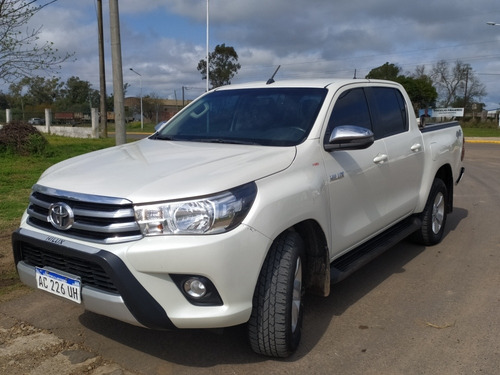 Imagen 1 de 4 de Toyota Hilux 2018 2.8 Cd Srv 177cv 4x4 At
