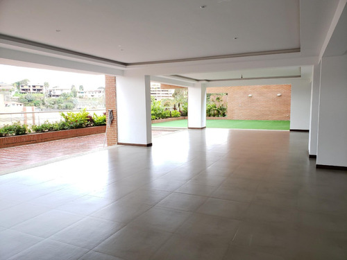 Alto Hatillo Espectacular Vista Pozo De Agua Calle Privada Vigilancia Edificio Nuevo Pisos De Mármol Cocina Ciao Cucine 180mts 4h/4b/ Exclusivo Edificio Nuevo 2 Puestos En Sótano Maletero