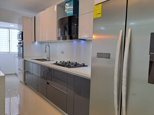 Josefina Toledo: Hermoso Apartamento En Venta En El Parral, 160m², Estudio, Maletero, Circuito De Cámaras, Balcón, Gym, Sauna, Planta Y Pozo, Piscina, Caney, 259969