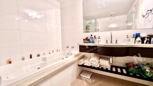 Imagen 14 de 22 de Apartamento En Torre Lobos Frente A Playa Brava, 3 Suites Y Servicio - Punta Del Este Brava