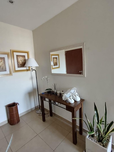 Imagen 6 de 17 de Departamento De 2 Dormitorios Céntrico