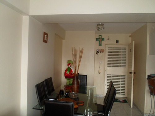 Apartamento En Urbanización Miranda