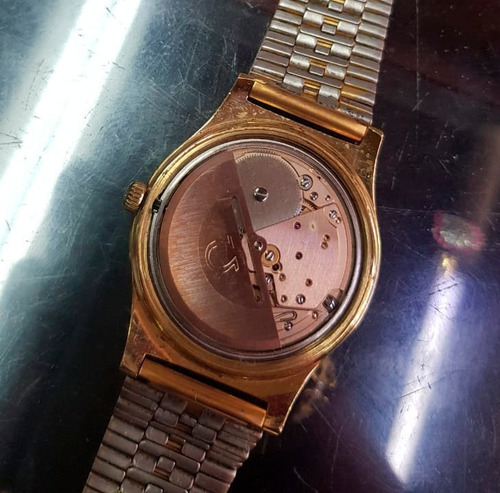 Relógio Omega Automatic Geneve Em Aço Calendário J23177