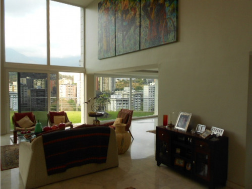 Vendo Casa 1100m2, 5h/7b/8p Cerro Verde 5433