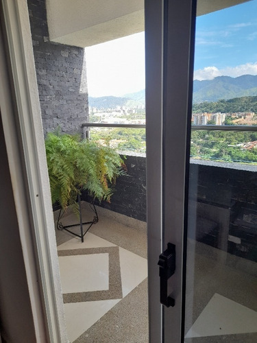 Imagen 7 de 30 de Angela Betancourt Vende, Bello Y Moderno Penthouse En Mañongo Foa-2394 04125067379 04244900499
