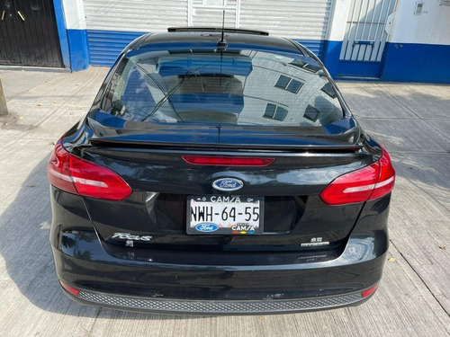 Imagen 6 de 12 de Ford Focus Se 2015