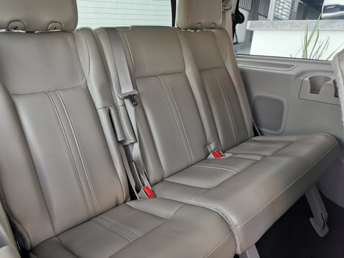 Imagen 6 de 12 de Lincoln Navigator Reserve Color Plata