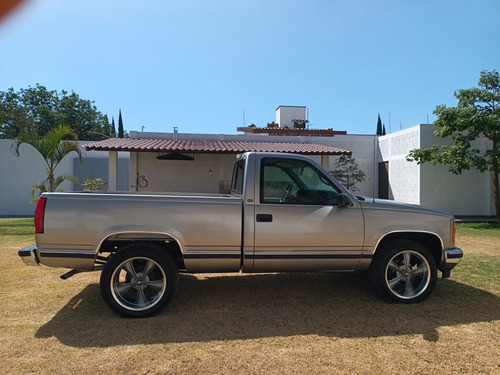 Chevrolet Cheyenne 5.7 Cab Normal