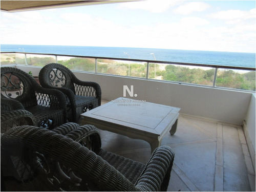 Excelente Pent House, Primera Linea A La Brava- Ref: 1935