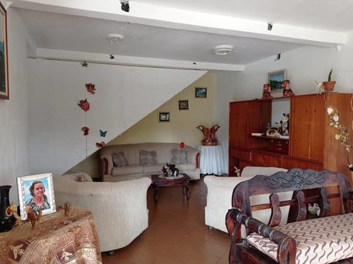 Imagen 4 de 14 de Casa Dos Pisos Con Anexo Sector El Prado San Diego