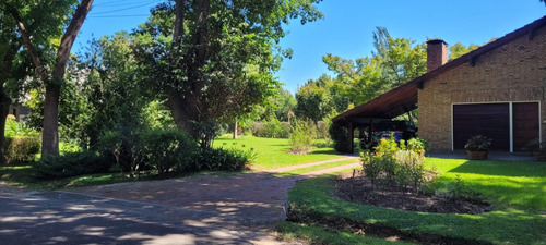 Venta Casa Cc San Carlos 250 M² Lote 880 M² 4 Dorm.
