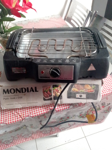 Vendo Mesa D Vidro C 4 Cadeiras + Churrasqueira