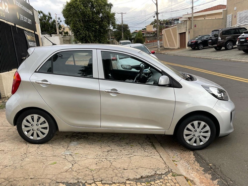 Imagem 8 de 10 de Kia Picanto 2016