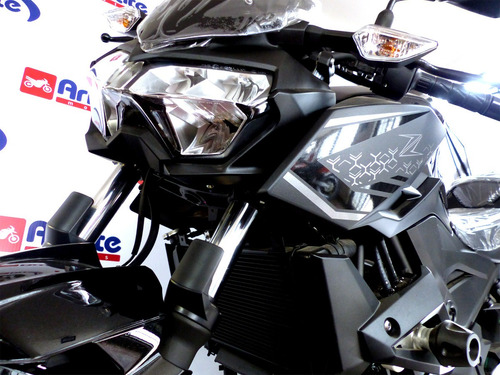 Imagen 4 de 12 de Kawasaki Z400