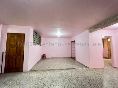 Se Vende Conservado Apartamento Maracay Zona Centro 24-9986 Al