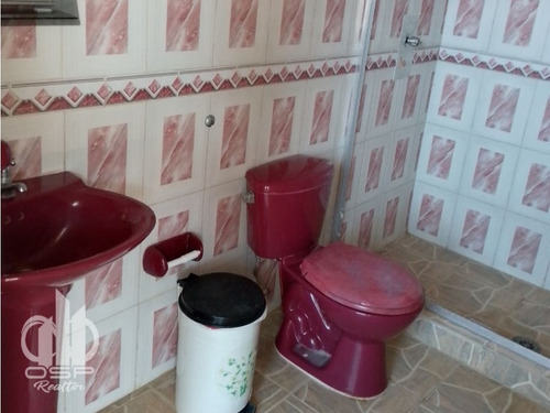En Venta Casa Con Piscina En Higuerote + Anexo (pe)