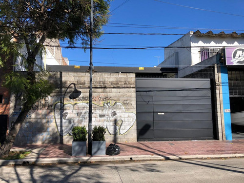 Imagen 2 de 30 de Depósito Con Oficinas Y Ph Para Coleccionistas De Autos