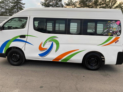 Imagen 2 de 8 de Nissan Urvan 2014 2.5 Panel Ventanas Mt