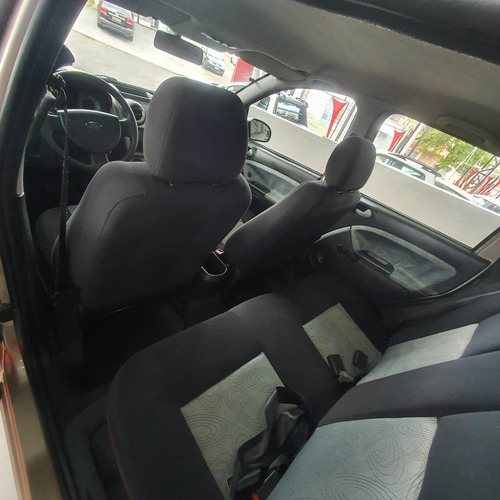 Imagem 6 de 8 de Ford Fiesta Sedan Fiesta Sedan 1.6 16v Flex Mec. Flex Manua