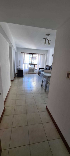 Imagen 10 de 13 de Departamento 2 Ambientes Con Balcón Saliente - Maral 48 -