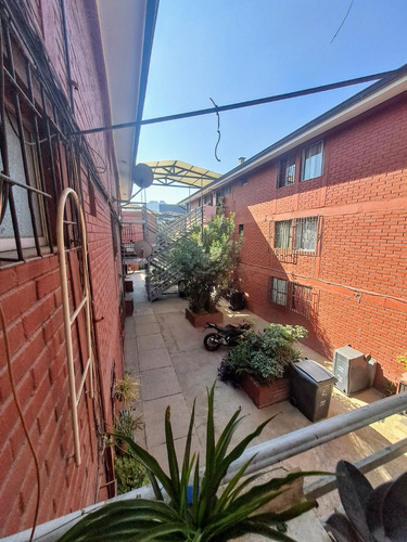 Departamento Excelente Estado; Metro Las Torres