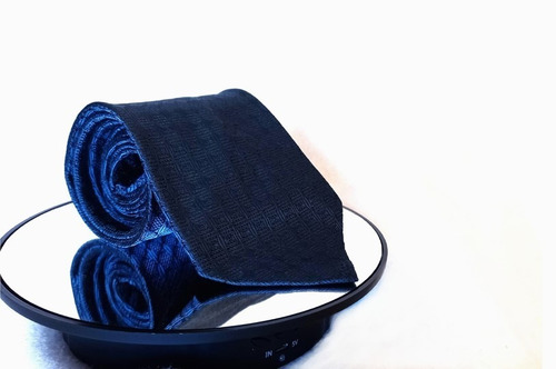 Corbata Italiana, 100% Seda, Fino Y Elegante Diseño Moderno